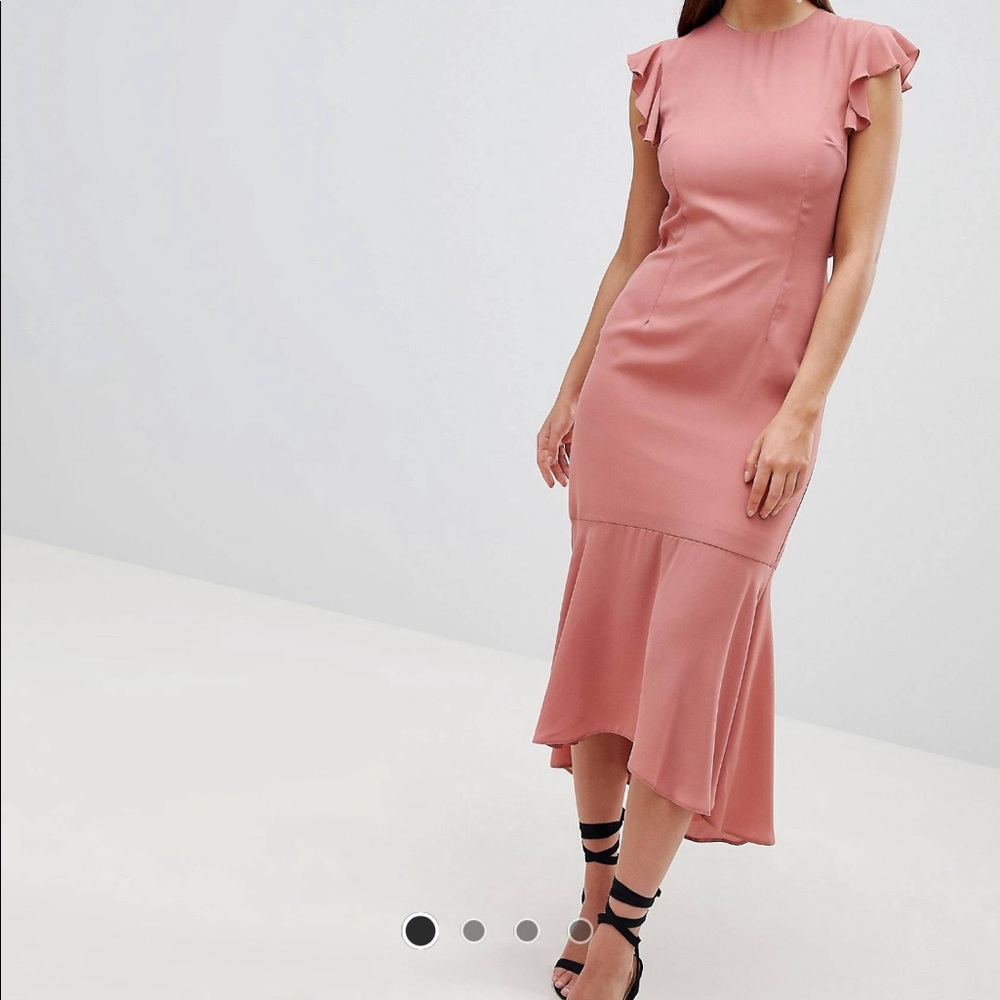 Hope & Ivy Lattice Back Pencil Dress with Ruffle